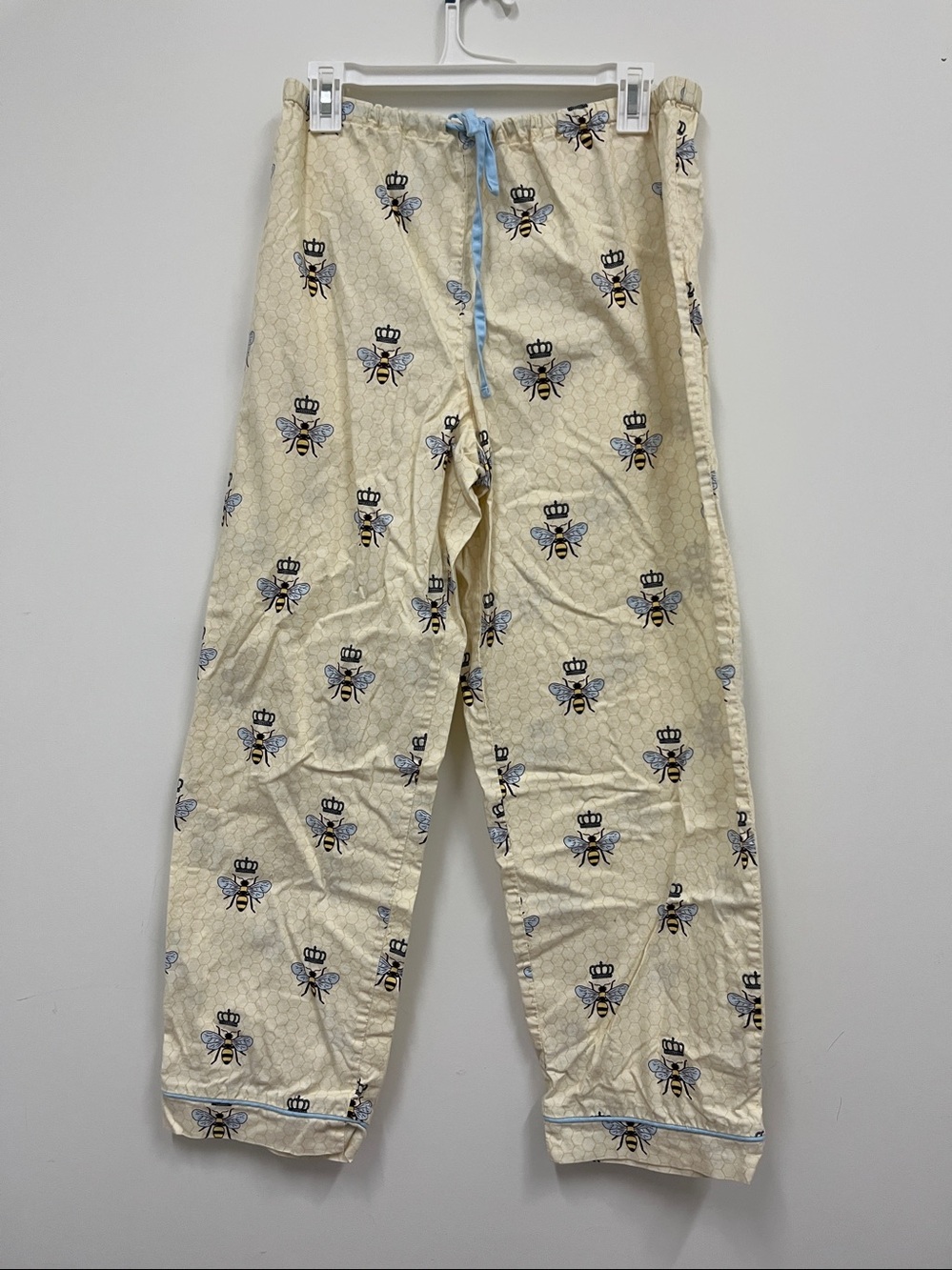 The Cat's Pajamas Cream Queen Bee Print Pajama set size Large - Picture 8 of 11